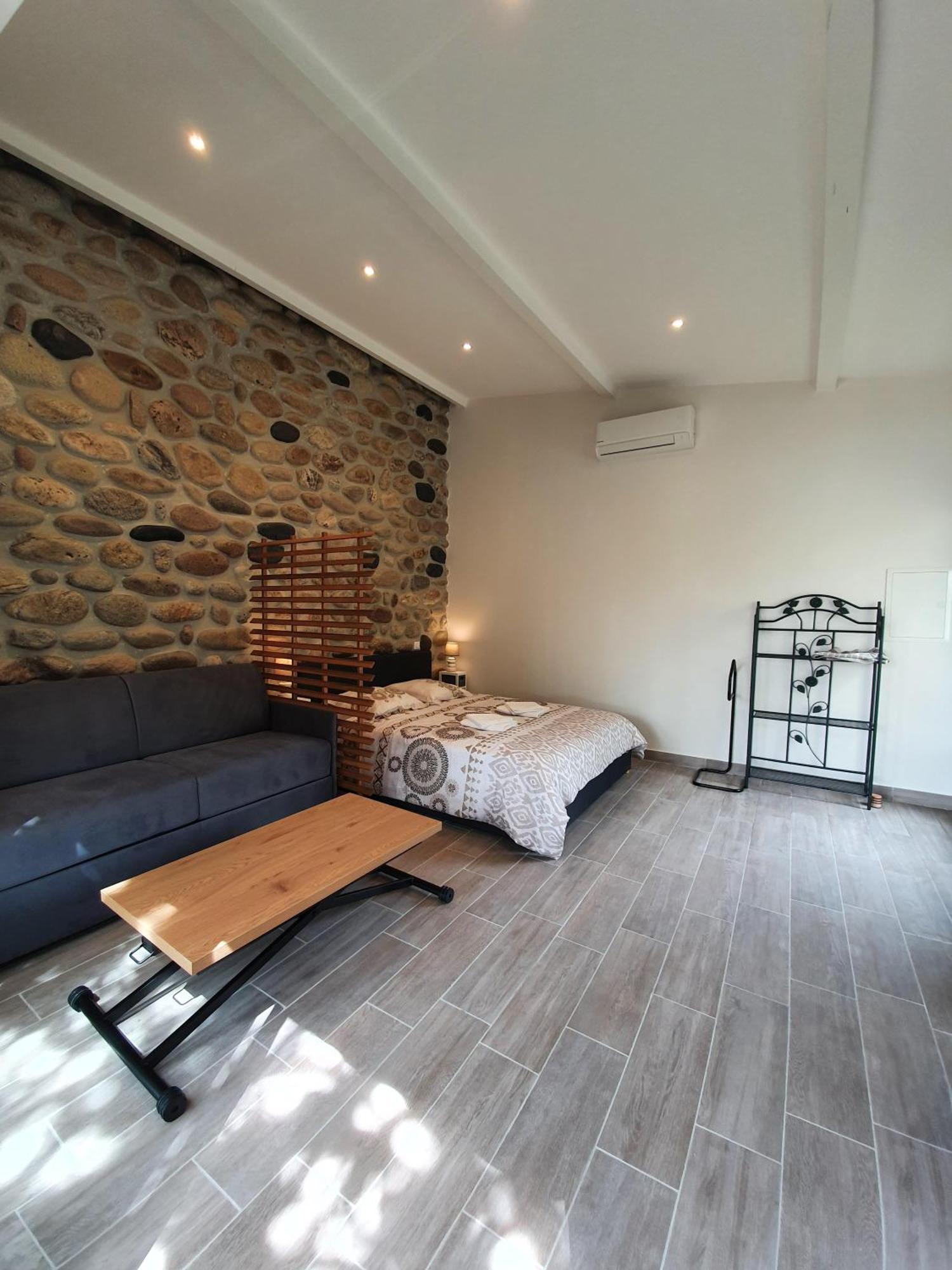 Lou Visetto A Vallon-Pont-dʼArc Habitación foto